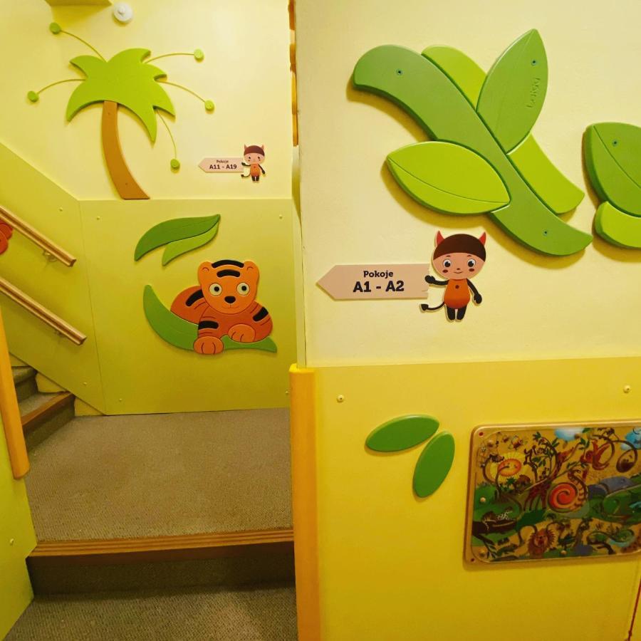 Hotel Peklo Pro Rodiny S Detmi โยเซฟูฟดุล ภายนอก รูปภาพ